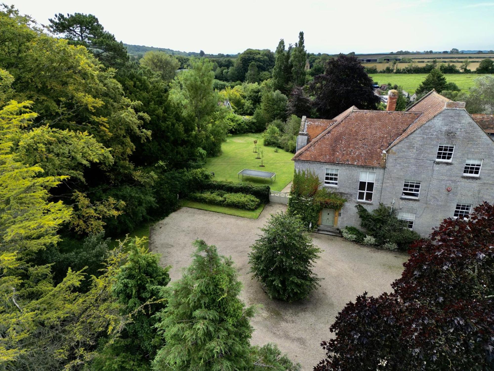 The Mount Somerton Retreat - Nr Bruton, Glastonbury, The Spectacular Wells Cathedral, Millfield School, Leonardo Helicopters, Yeovilton Exterior photo
